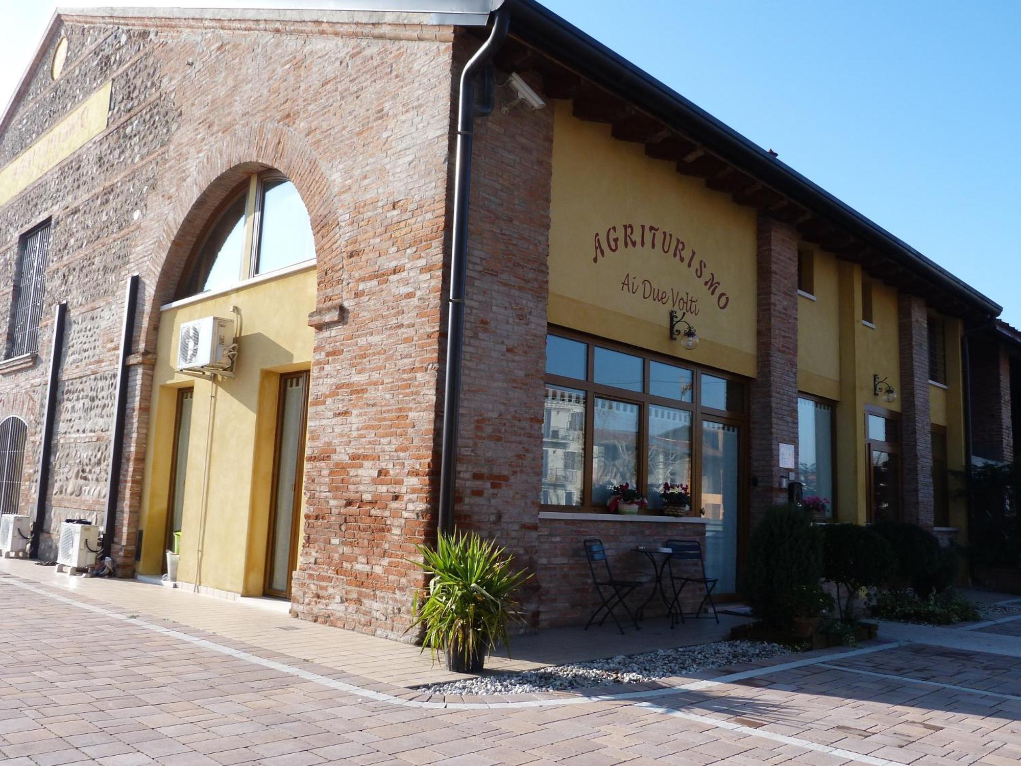 Agriturismo Ai Due Volti Dossobuono Extérieur photo