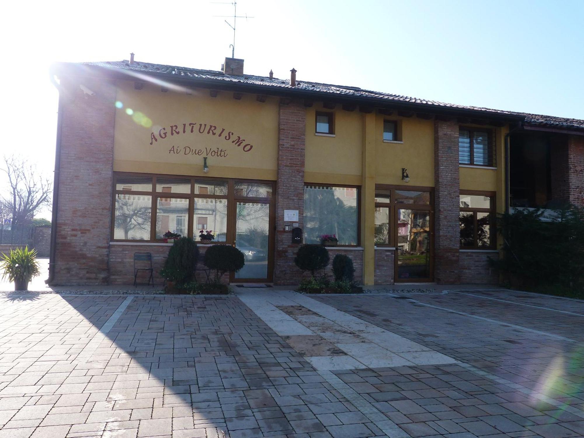 Agriturismo Ai Due Volti Dossobuono Extérieur photo