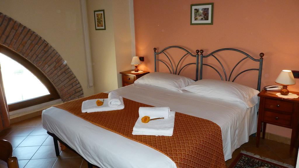 Agriturismo Ai Due Volti Dossobuono Chambre photo